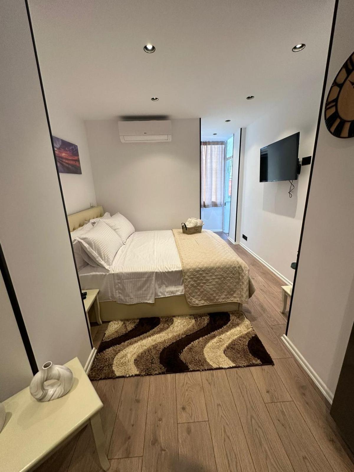 Heart Of Tirana Apartment Exterior photo